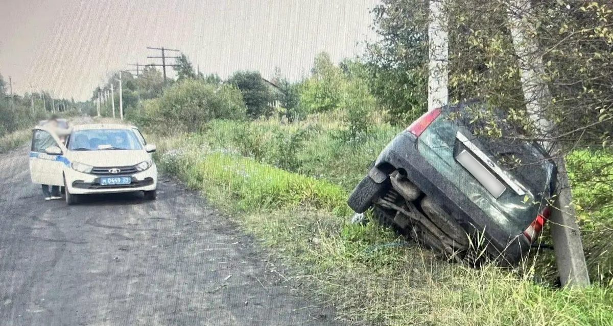 18-летний подозреваемый угнал Ford Focus с ключами и бросил машину в кювете