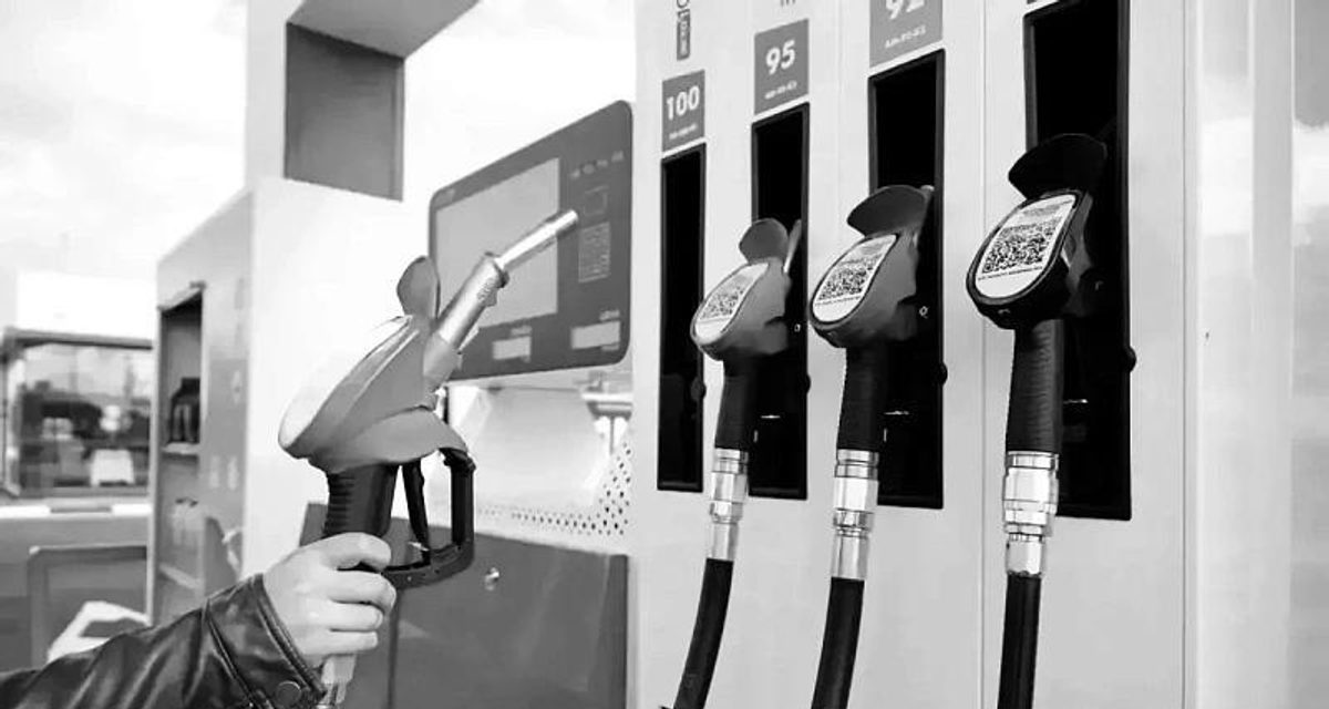 На АЗС Архангельской области из-за проблем с поставками продадут не больше 40 литров бензина на машину